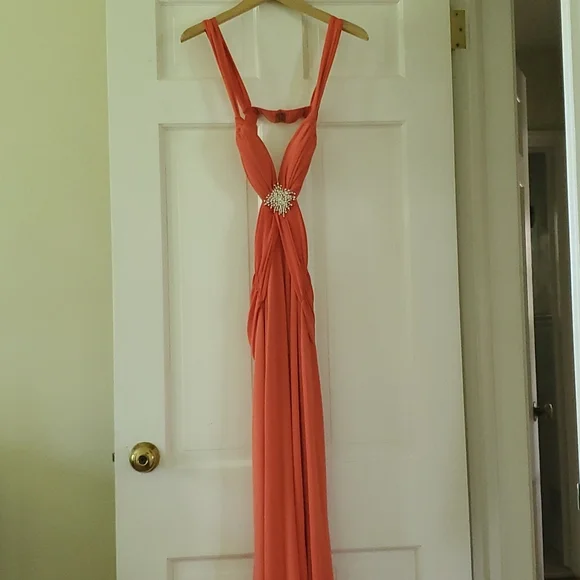 Cache dress - Picture 2 of 13